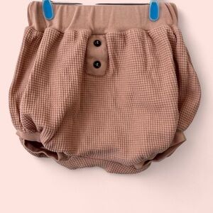 The Simple Folk 12-18 Months Unisex Clay Waffle Knit Valentine Bloomer Shorts